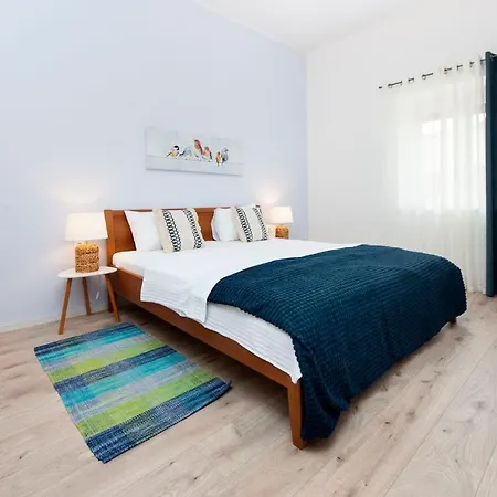 Apartements Bartoli דירה *