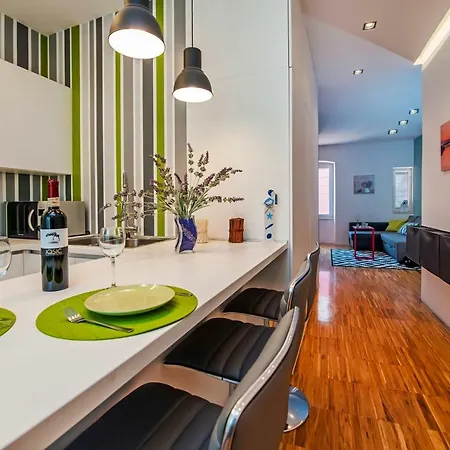 Apartements Bartoli דירה